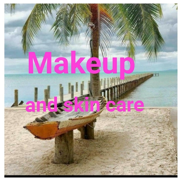 Makeup - Picture 1 of 2